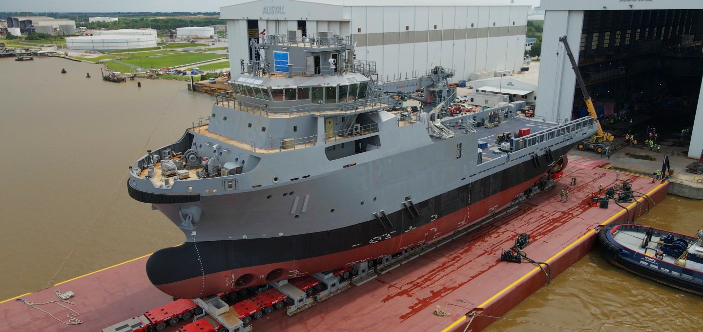 Austal_USA_Steel_Tug_Launch_1.8.1_1.jpg