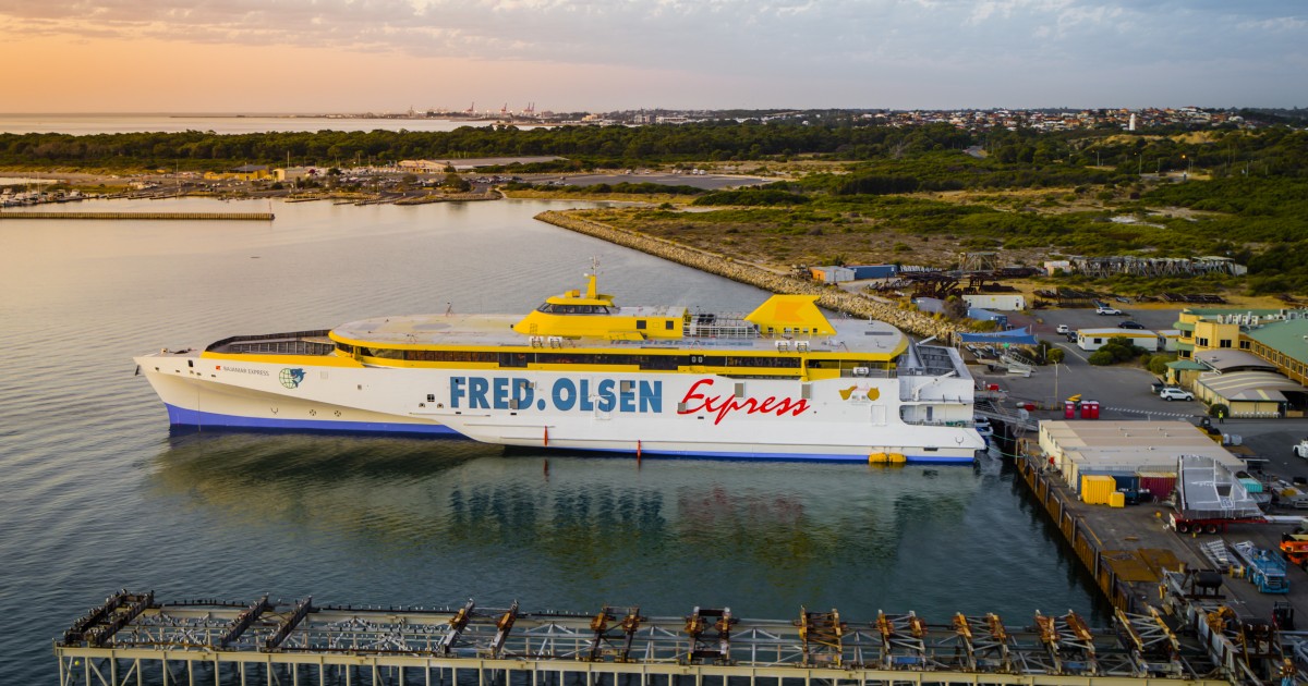 AUSTAL AUSTRALIA LAUNCHES 118 METRE TRIMARAN FOR FRED. OLSEN EXPRESS ...